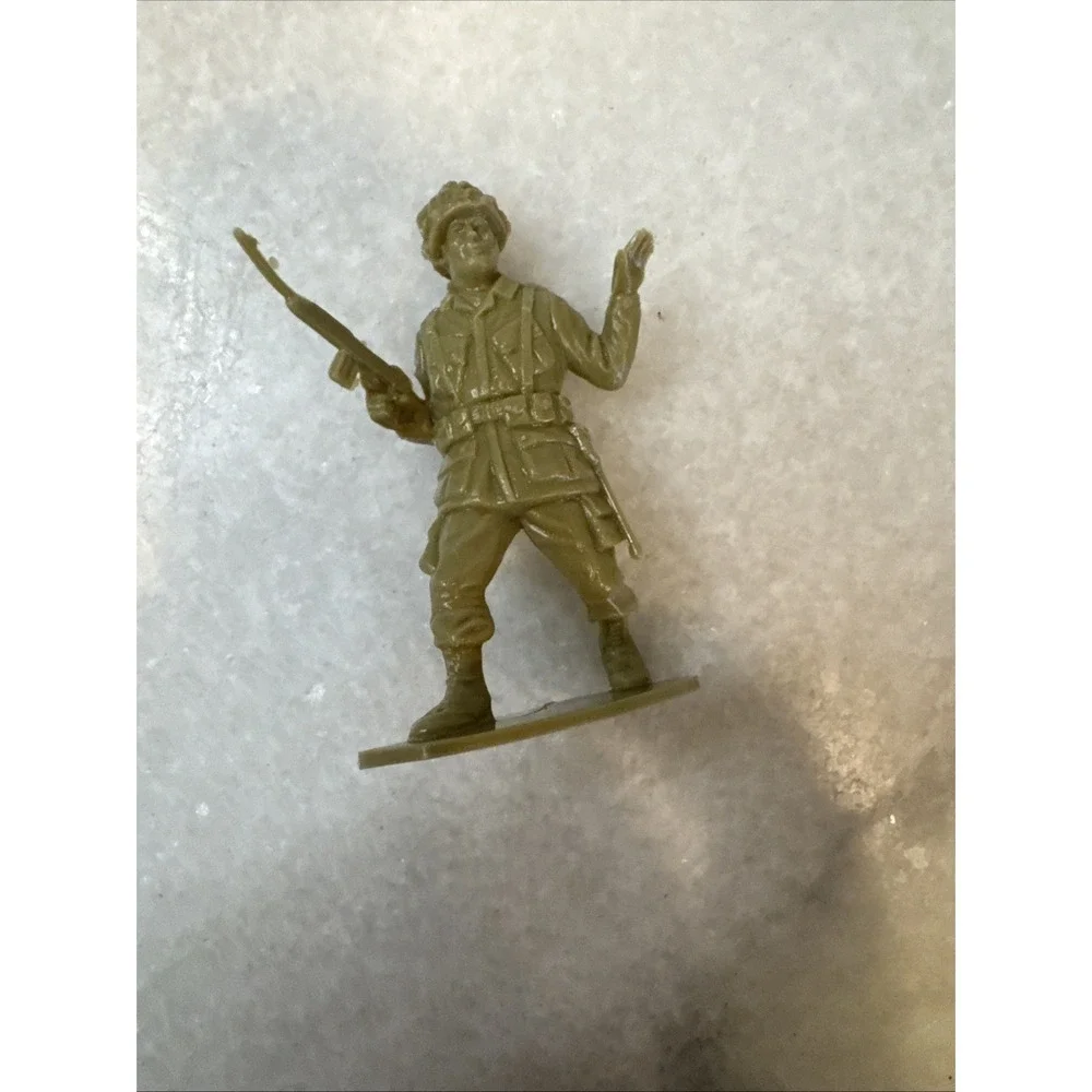 vintage timmee plastic army men Lot‎ Of 28